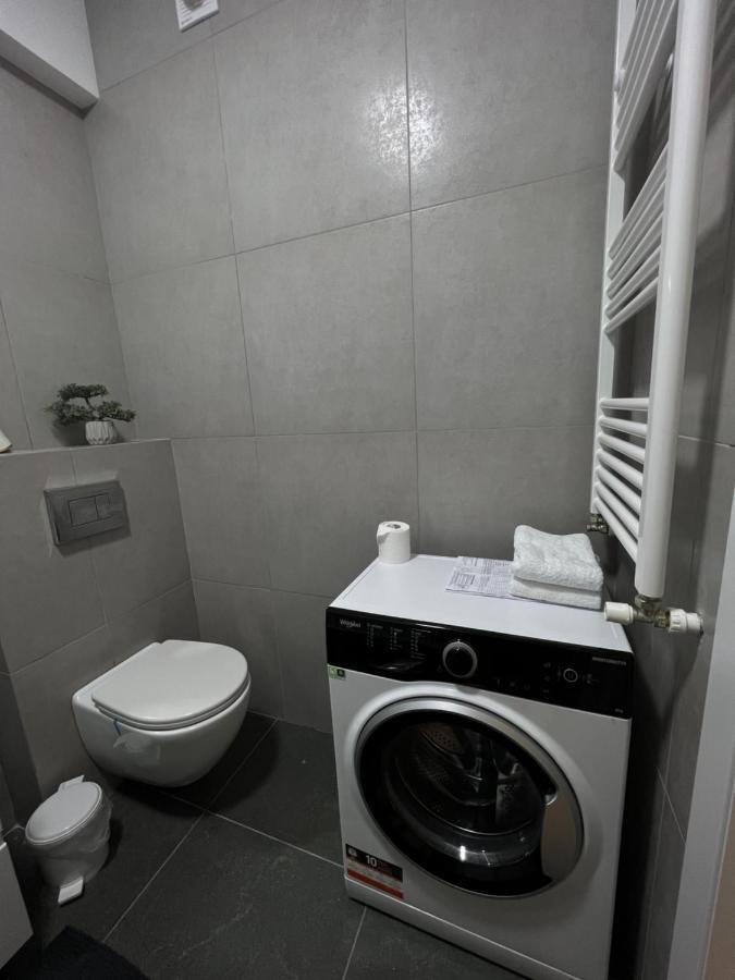 Hi-Tech Aparts Chişinǎu Buitenkant foto
