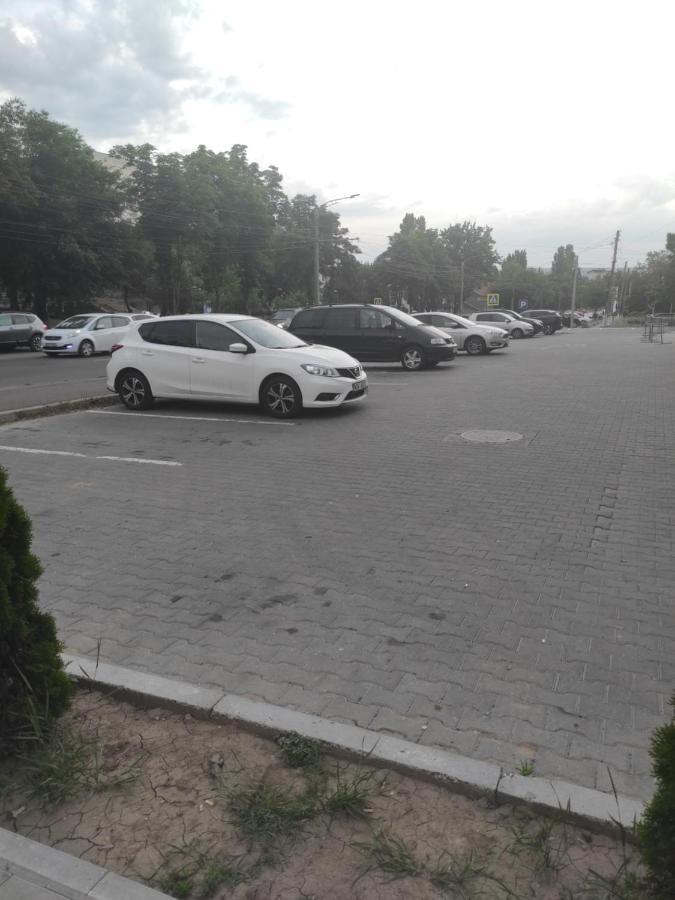 Hi-Tech Aparts Chişinǎu Buitenkant foto